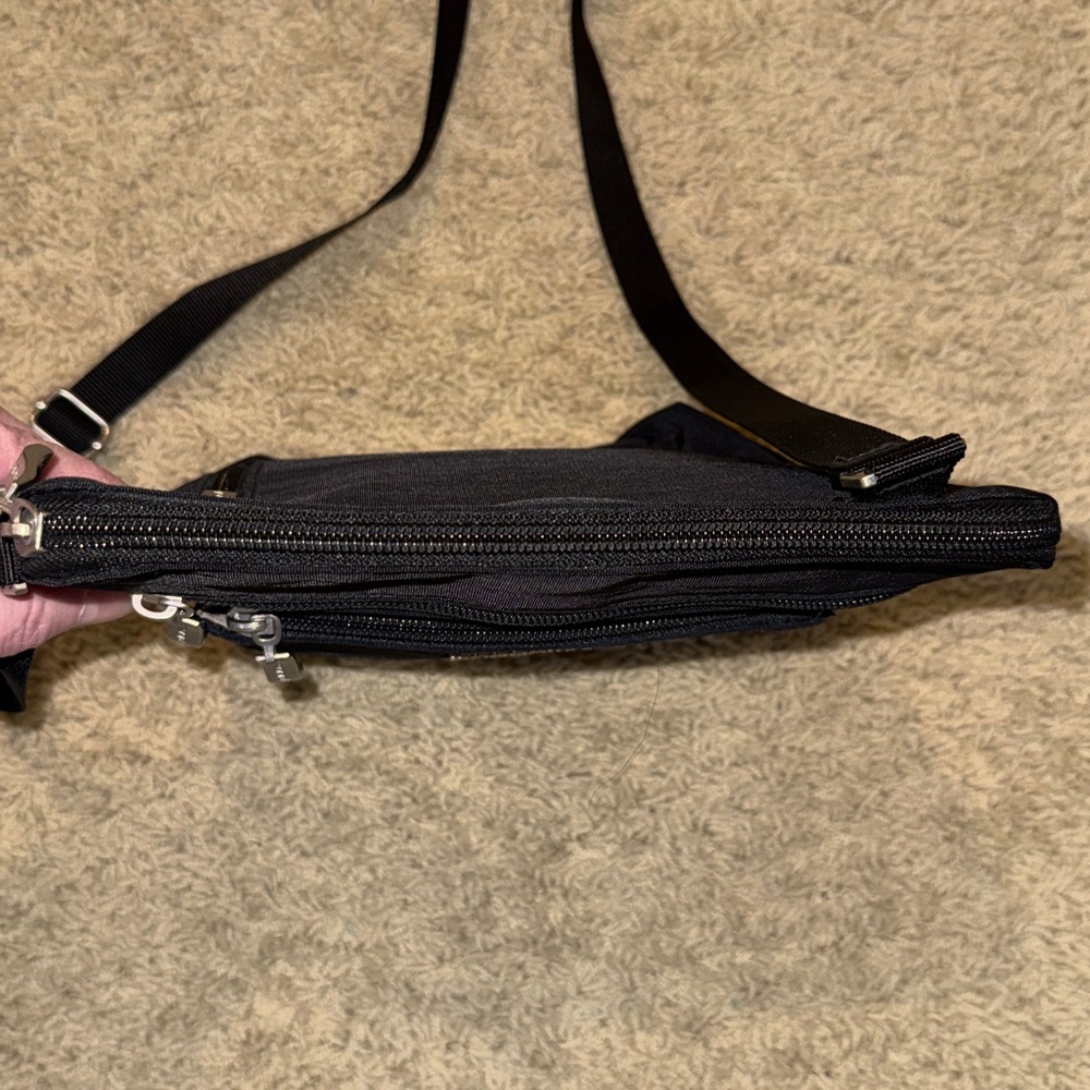 Baggallini Black Crossbody Bag - Picture 8 of 15